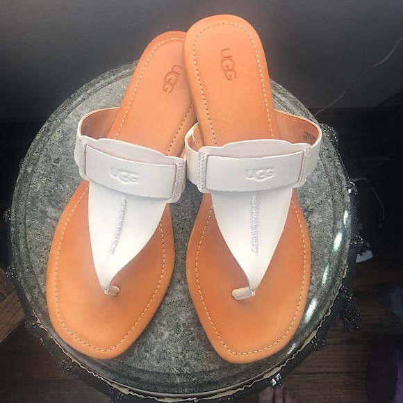 UGG Shoes - UGG Toe Post Slide Sandals